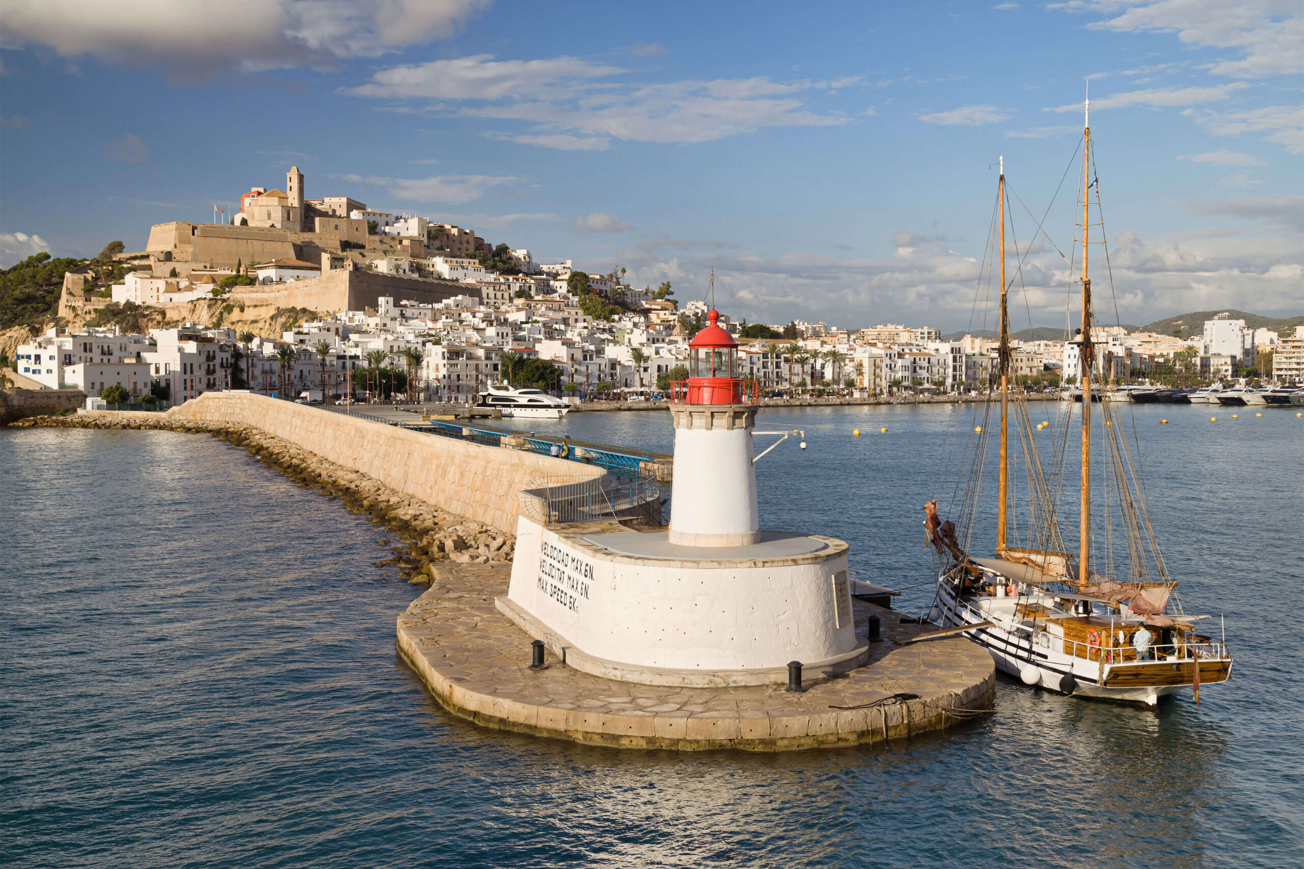 THE LIGHTHOUSE ROUTE